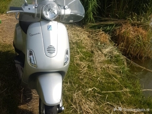 Vespa LX 50 grijs