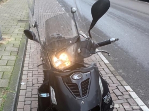 Kymco People S zwart