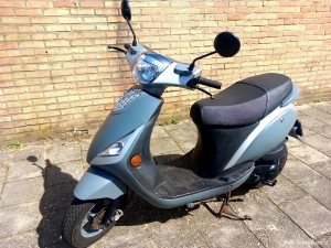 Agm sp50 zip look a like