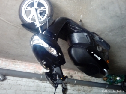 Peugeot Kisbee zwart