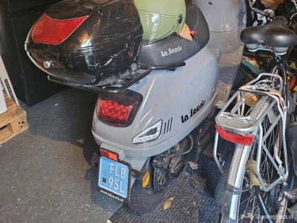 La souris elektrische scooter