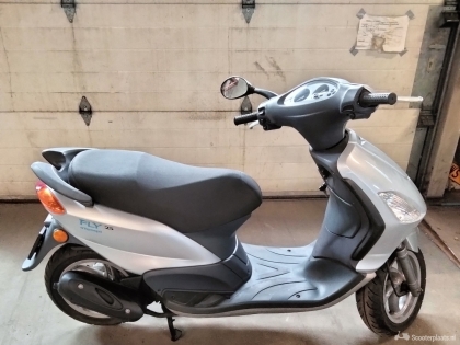 Piaggio Fly zilver