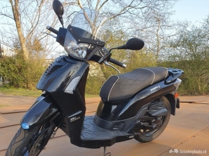 Kymco People S zwart