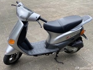 Piaggio Zip grijs