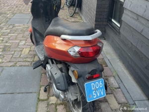 Peugeot Kisbee oranje