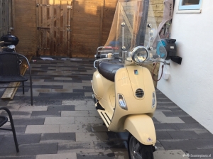 Nette Vespa lxv 50 2T “Siena editie”