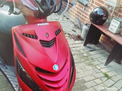 Piaggio Zip rood