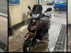 Kymco People S bruin