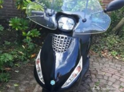 Piaggio Zip zwart