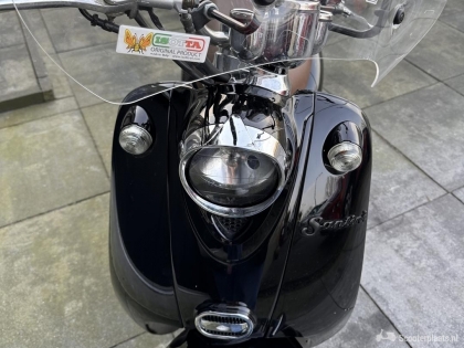 Retro scooter zwart