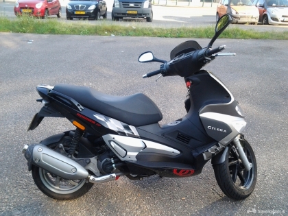 Gilera Runner zwart