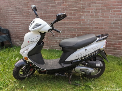 Prachtige Baotian scooter + gratis helm