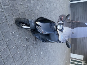 Piaggio Zip zwart