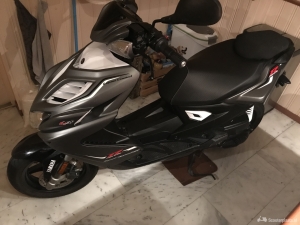 Yamaha aerox R