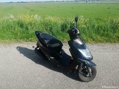 Kymco VP50 zwart