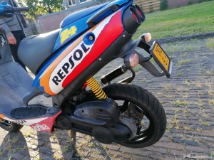 Aprilia SR 50 blauw