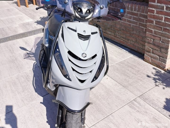 Piaggio zip snor 4T nieuw blok! - Scooterplaats